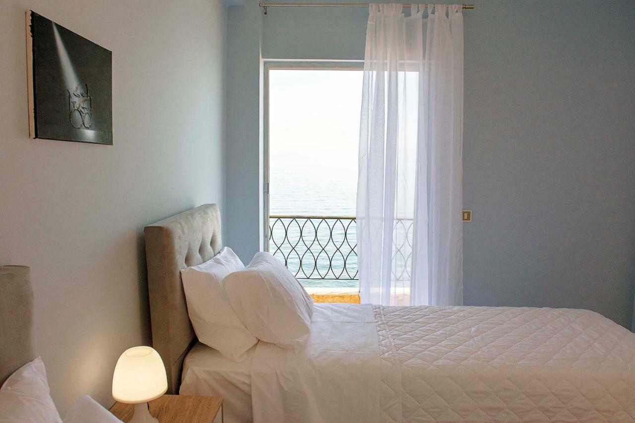 T8 Apartment On The Beach Беницес Екстериор снимка